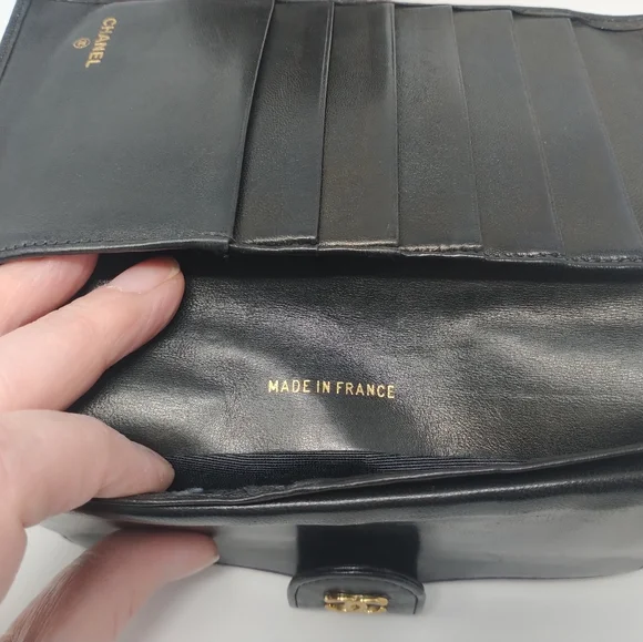 CHANEL Quilted Diamond pattern CC Gold Black Bifold Wallet with Chanel Box - Picture 9 of 17